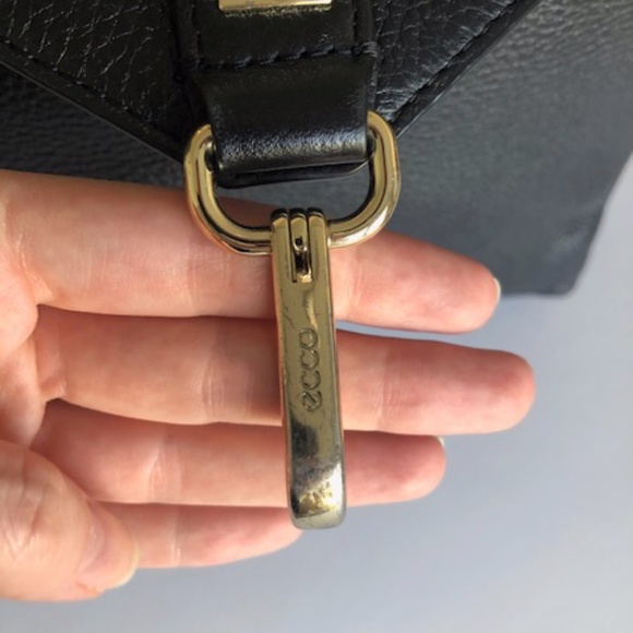 Ecco Shoes Crossbody Leather Bag - Picture 5 of 7